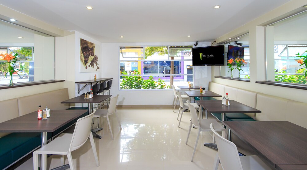 122 Plaza Apartahotel 43/56