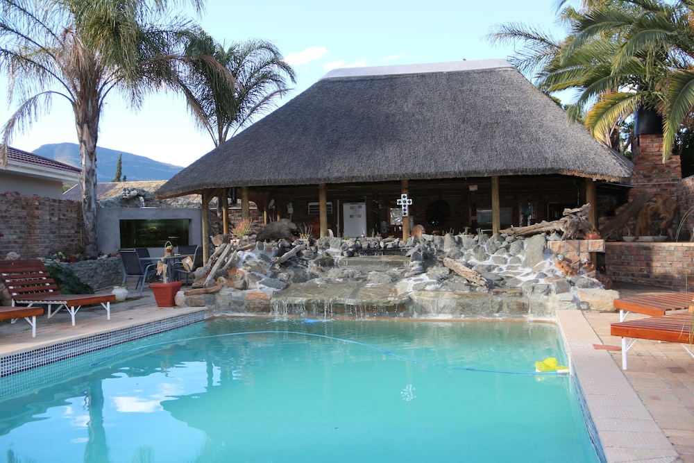 Aan Die Oewer Guest House 38/42
