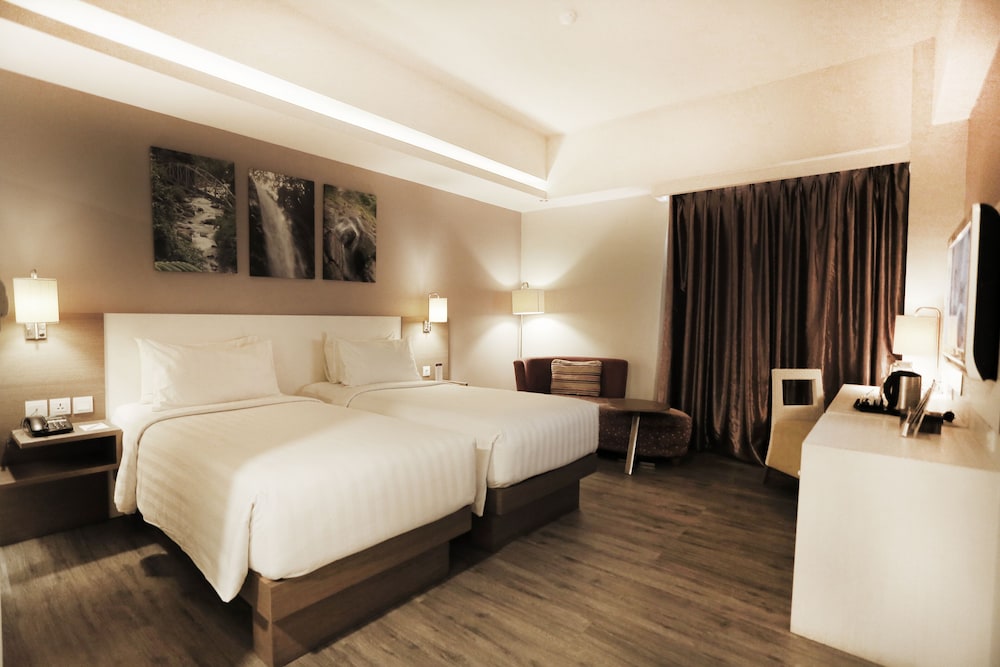 Mercure Padang 26/52