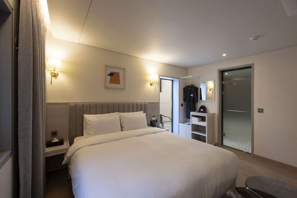 Yeonsan Hound Hotel 17/50