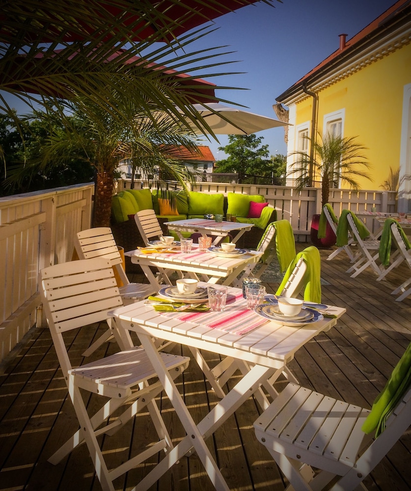 Annas Hotell 44/50