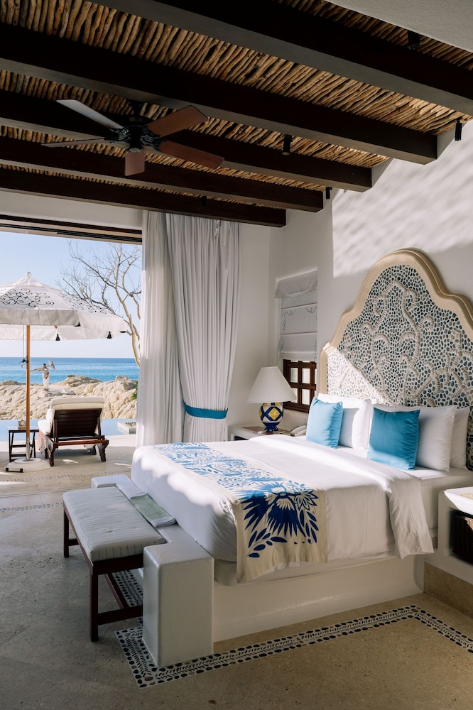 1 Bedroom, Signature, Wellness, Villa, King Bed, Beach Front