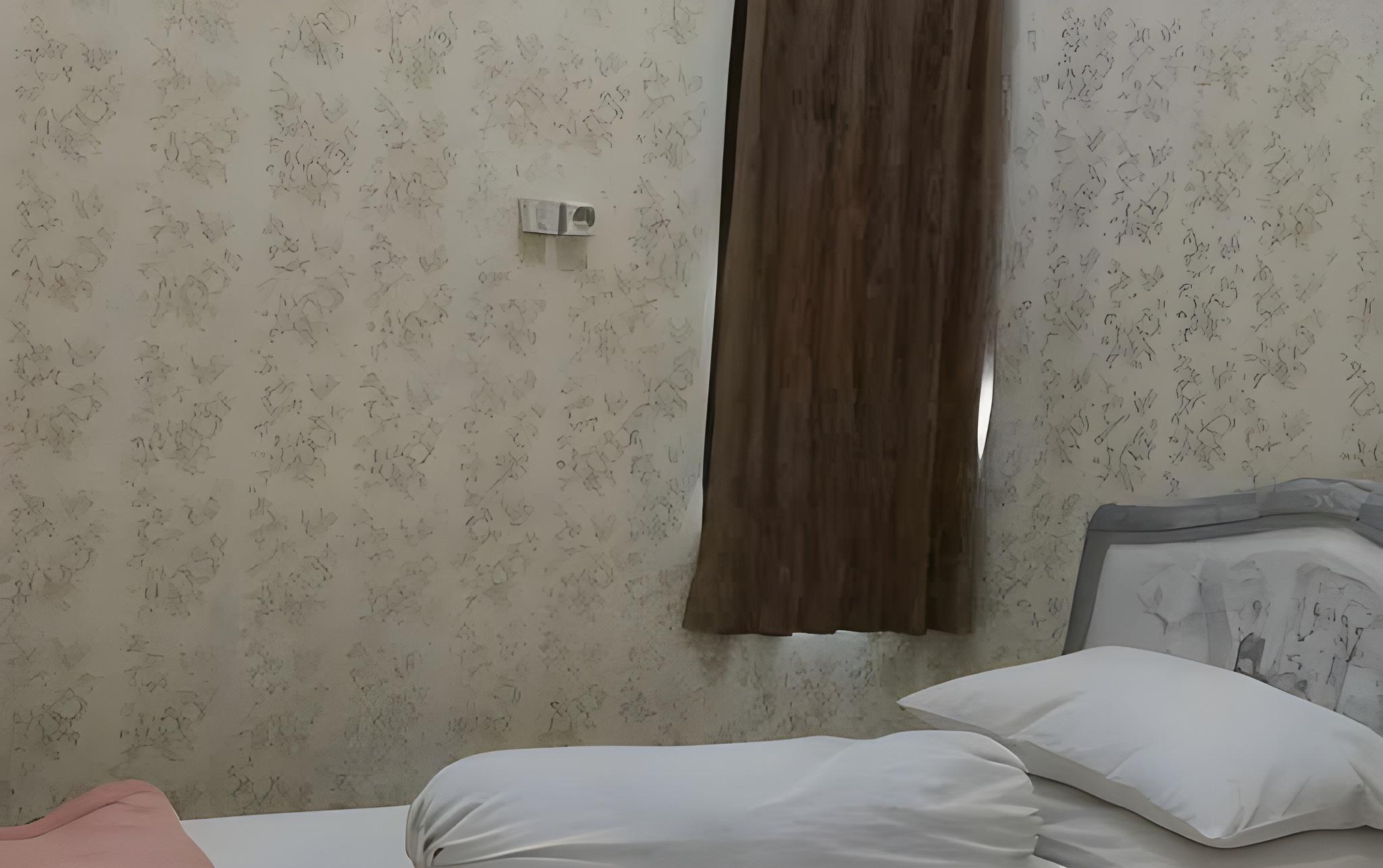 غرفة بسرير بطابقين