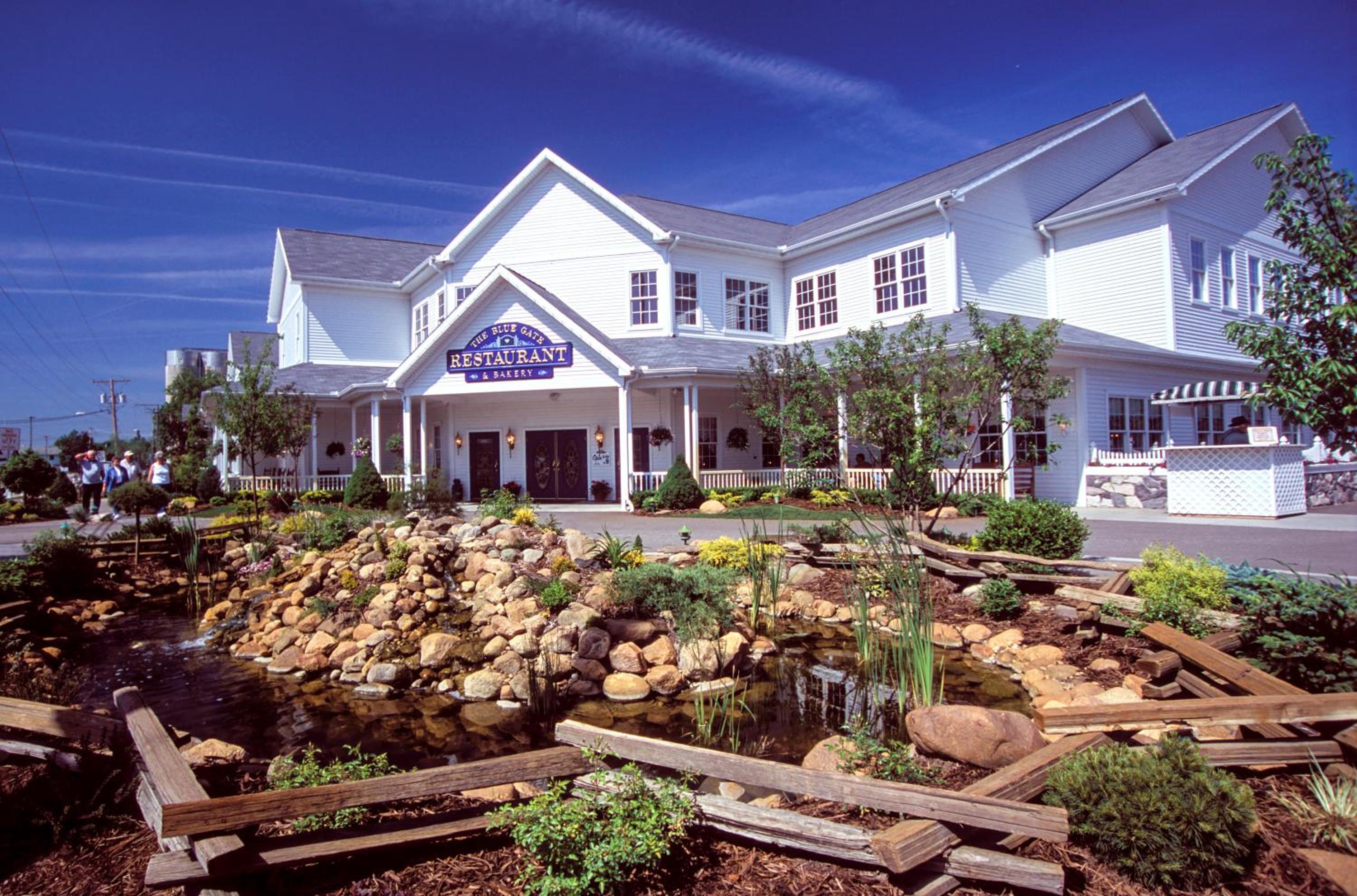 Blue Gate Garden Inn 4/50
