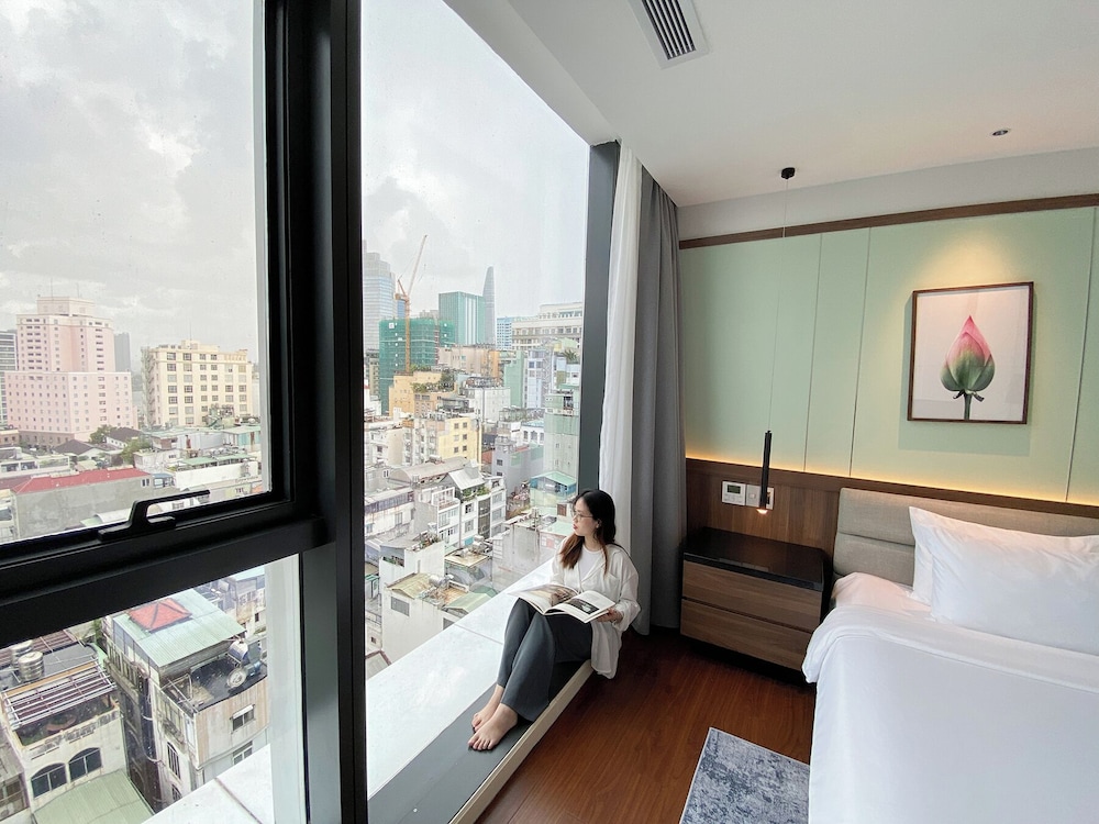 Signature By M Village Le Thanh Ton, a brand of Modern Village Lifestyle 19/59