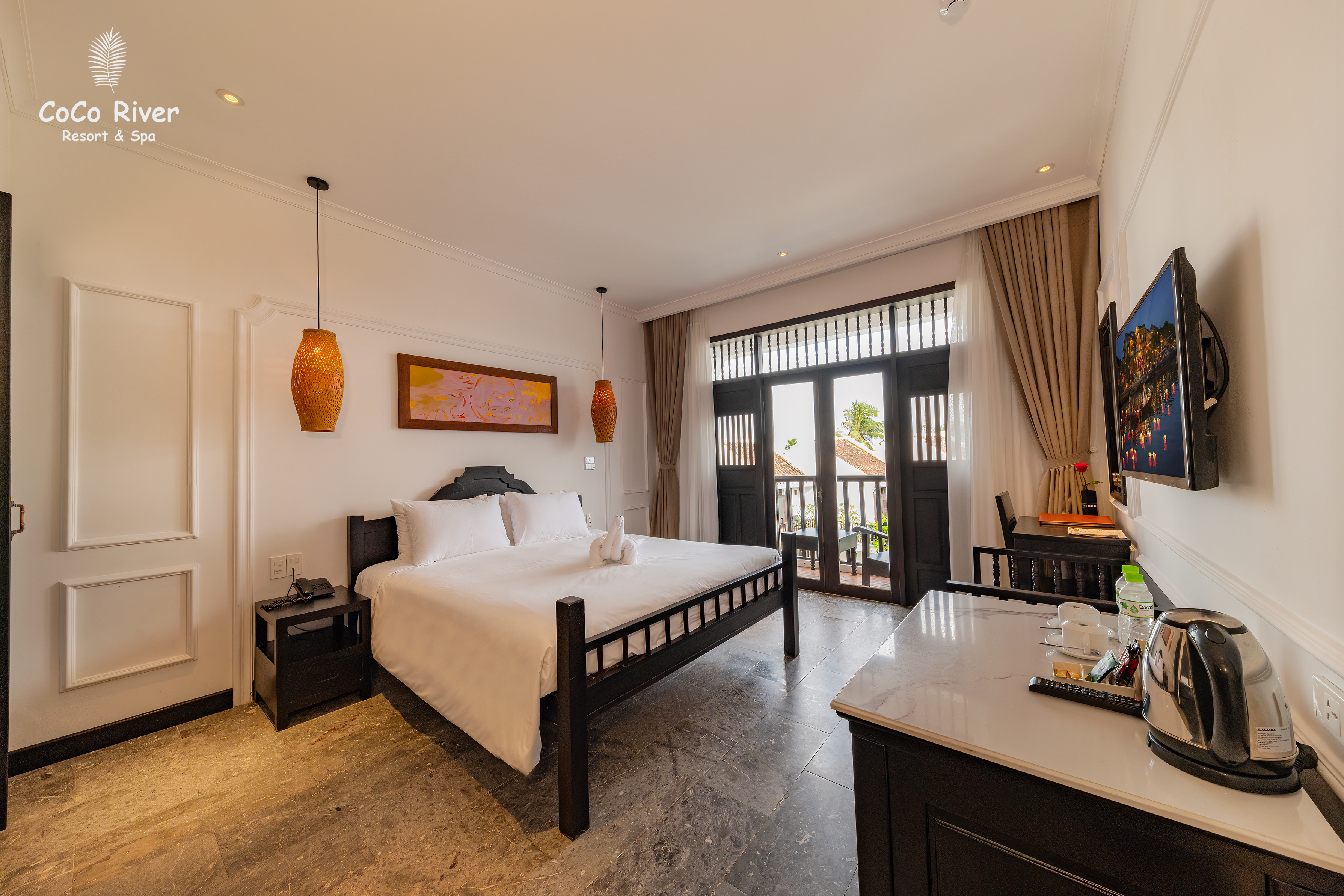 Deluxe, Double Bed, Pool View