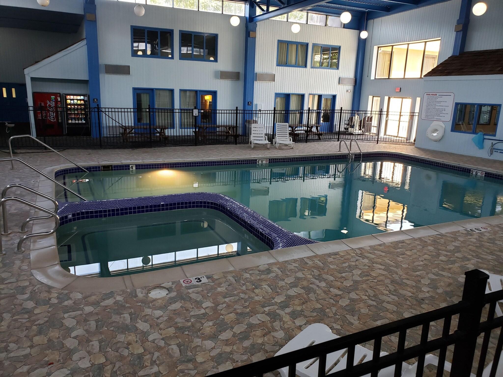 A Victory Hotel and Suites 7/60
