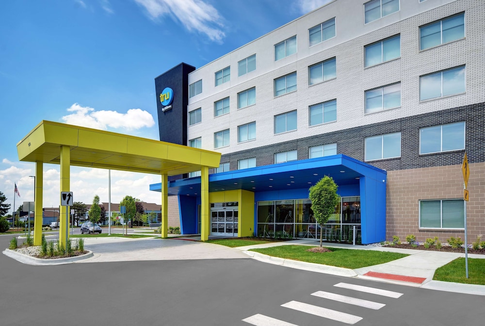 Tru By Hilton Troy Detroit 5/52