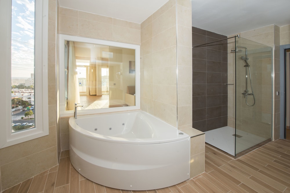 Hotel Lopez - Suitehotel Playa del Ingles 47/50