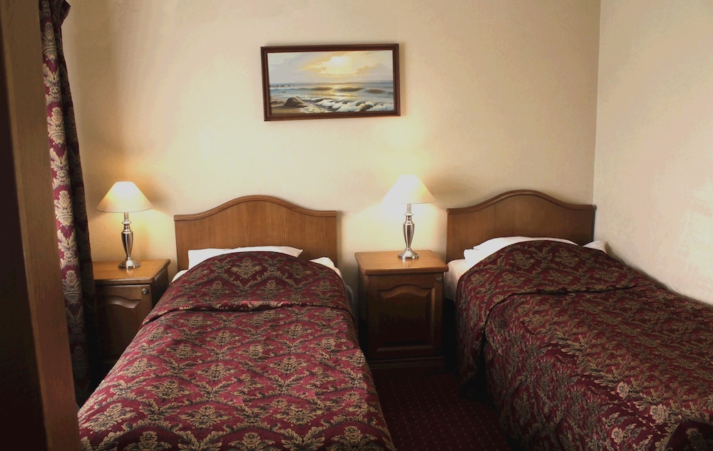 ECONOMY, TWIN BEDS