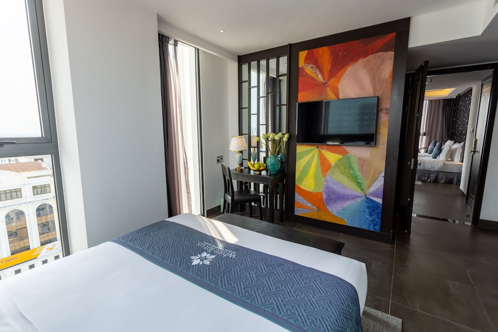 White Lotus hotel Hue 20/50