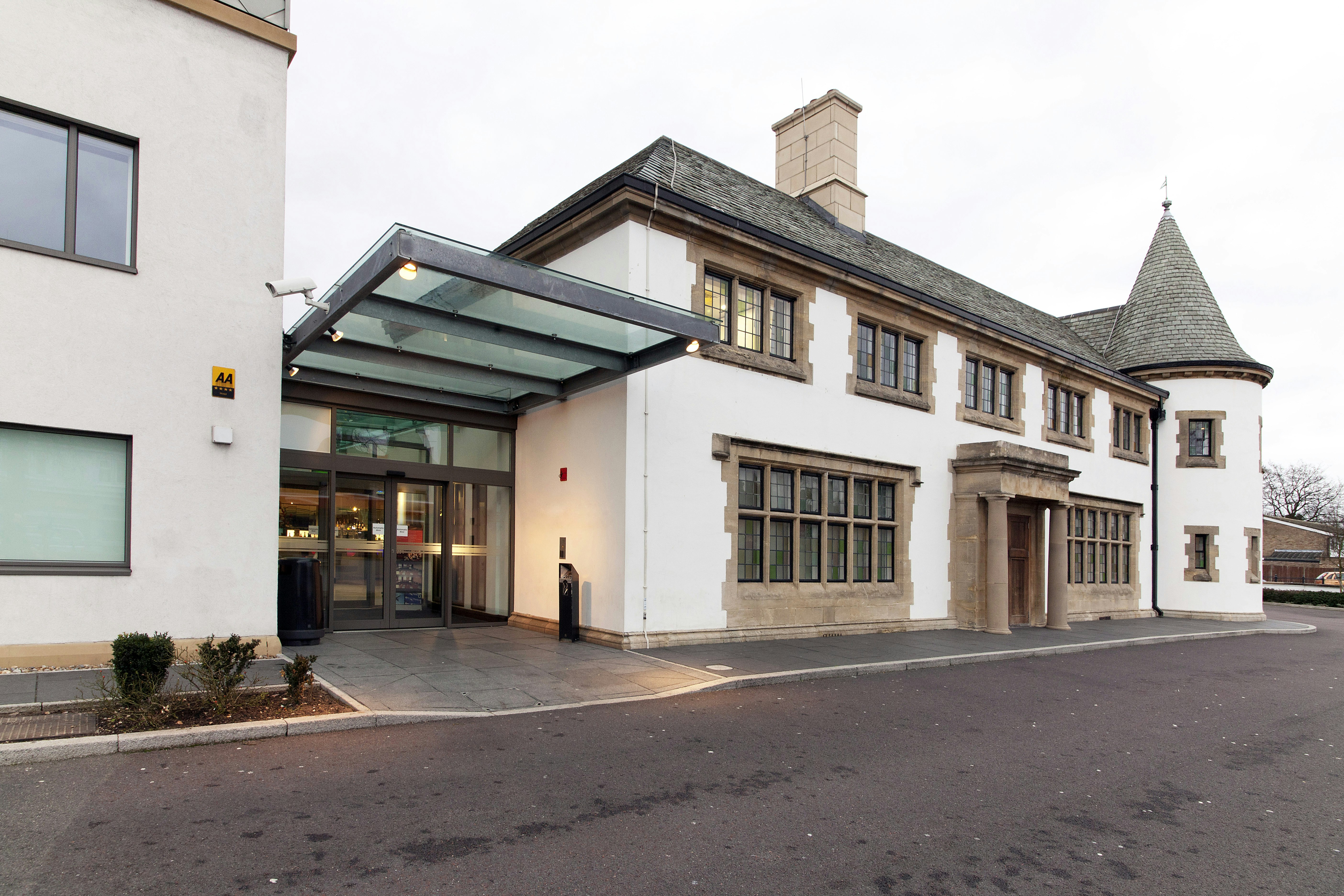 DOUBLETREE BY HILTON HOTEL LONDON HEATHROW AIRPORT 26/26