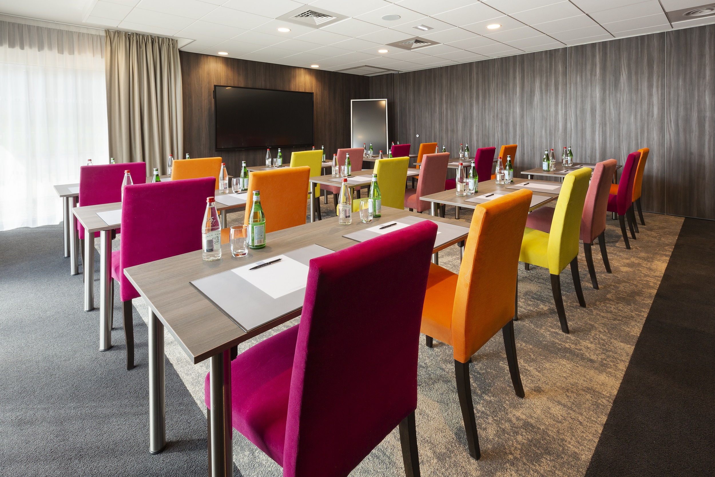 Hotel Roi Soleil Prestige Plaisir - St Quentin 32/39