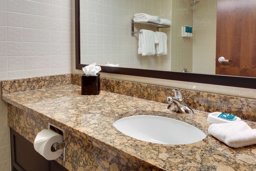 Drury Inn and Suites Northeast San Antonio 27/28