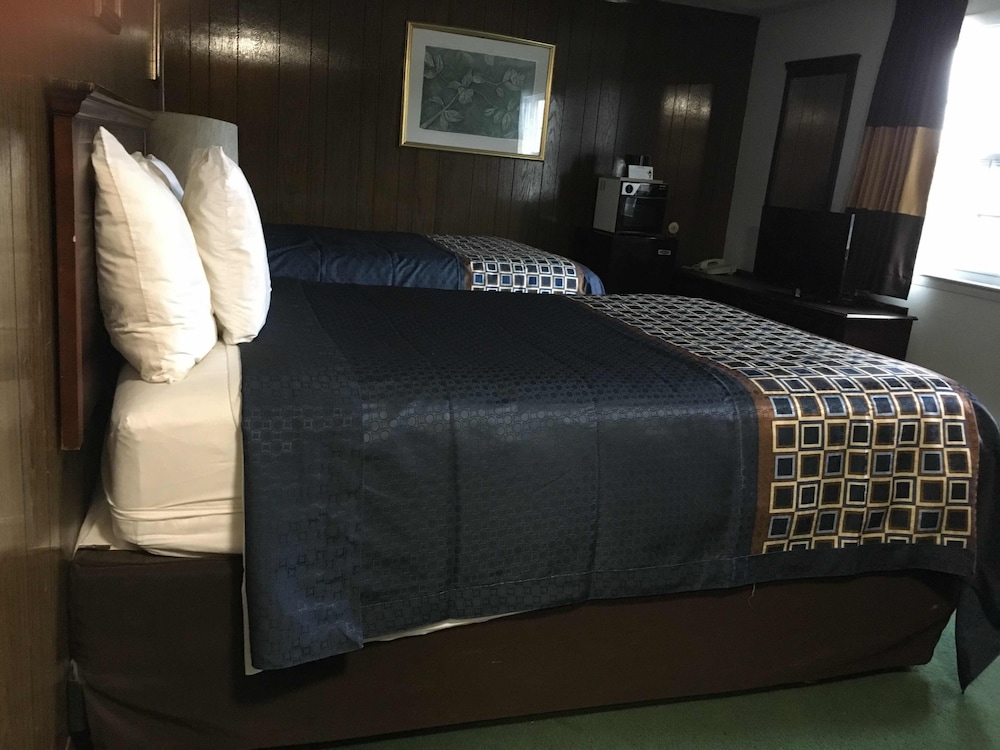 Wickford Motor Inn 40/53