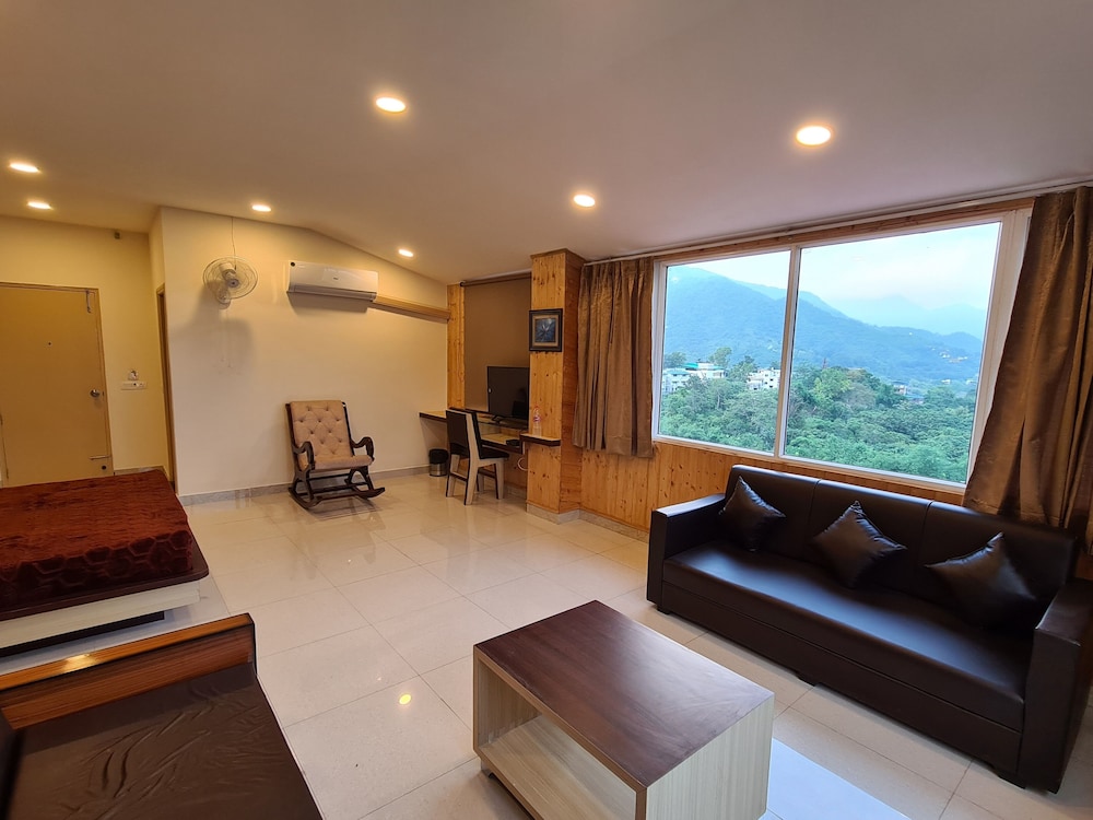 Hotel Rajpur Heights 23/50