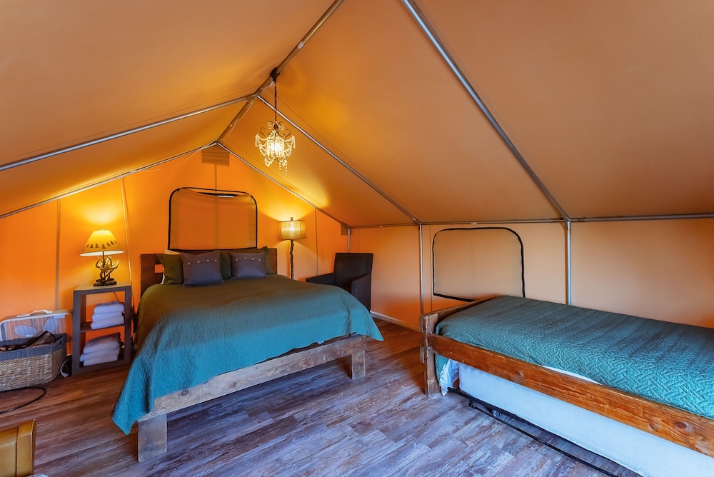 Glamping, Tent, Queen and Twin Beds, Futon Bed
