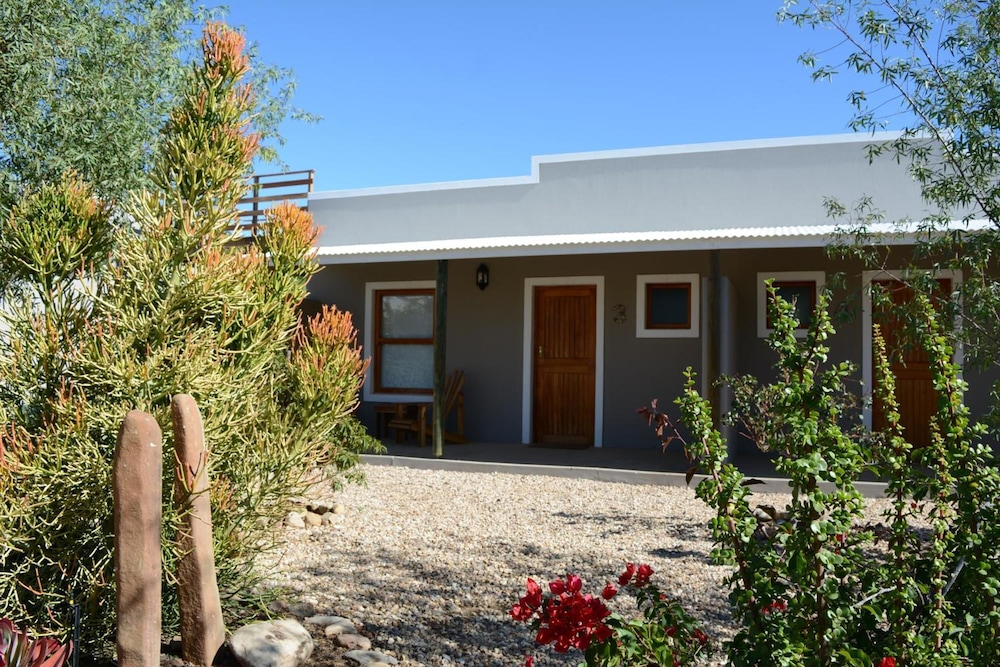Travellers Rest 6/43