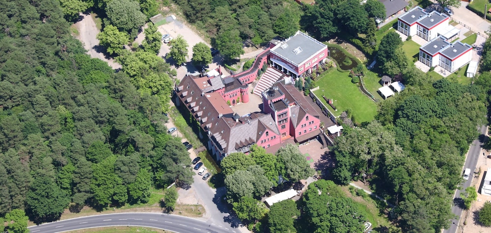 The Lakeside Burghotel zu Strausberg 43/50