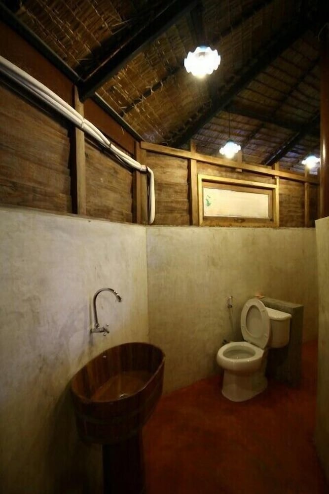 Amphawa Club 56/57