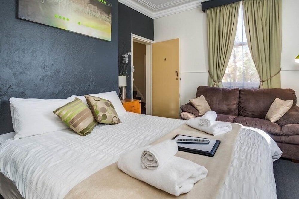The Mews Motel 16/59