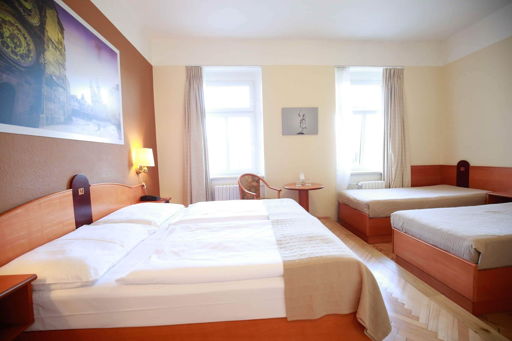 ROOM, TRIPLE
