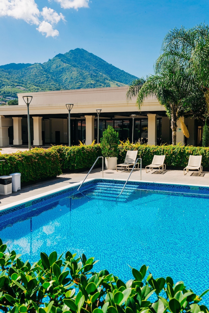 Hotel Plaza Suites 46/50