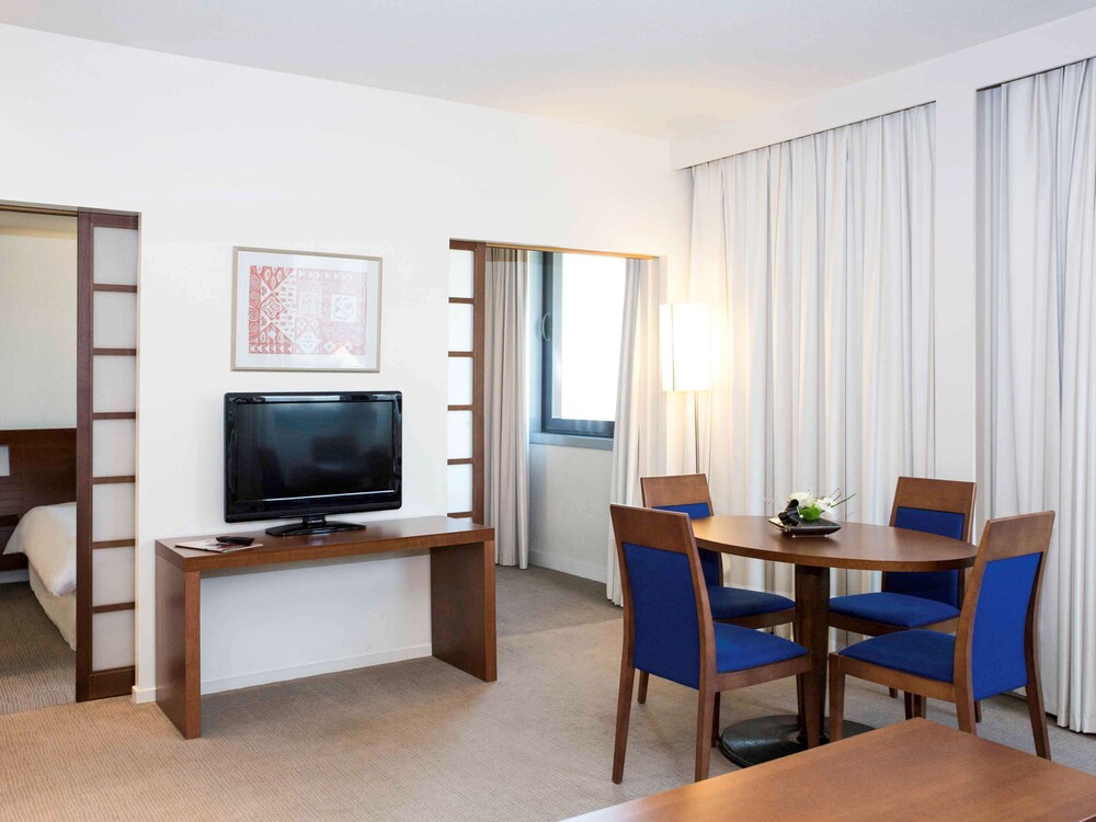 NOVOTEL GRENOBLE CENTRE 50/72