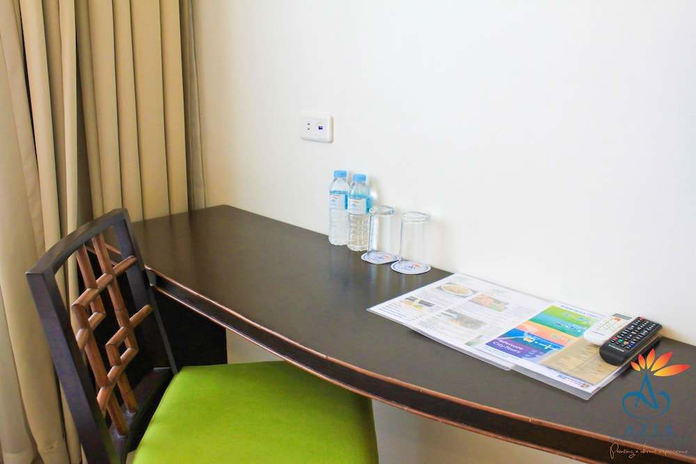 Azia Suites and Residences 28/43