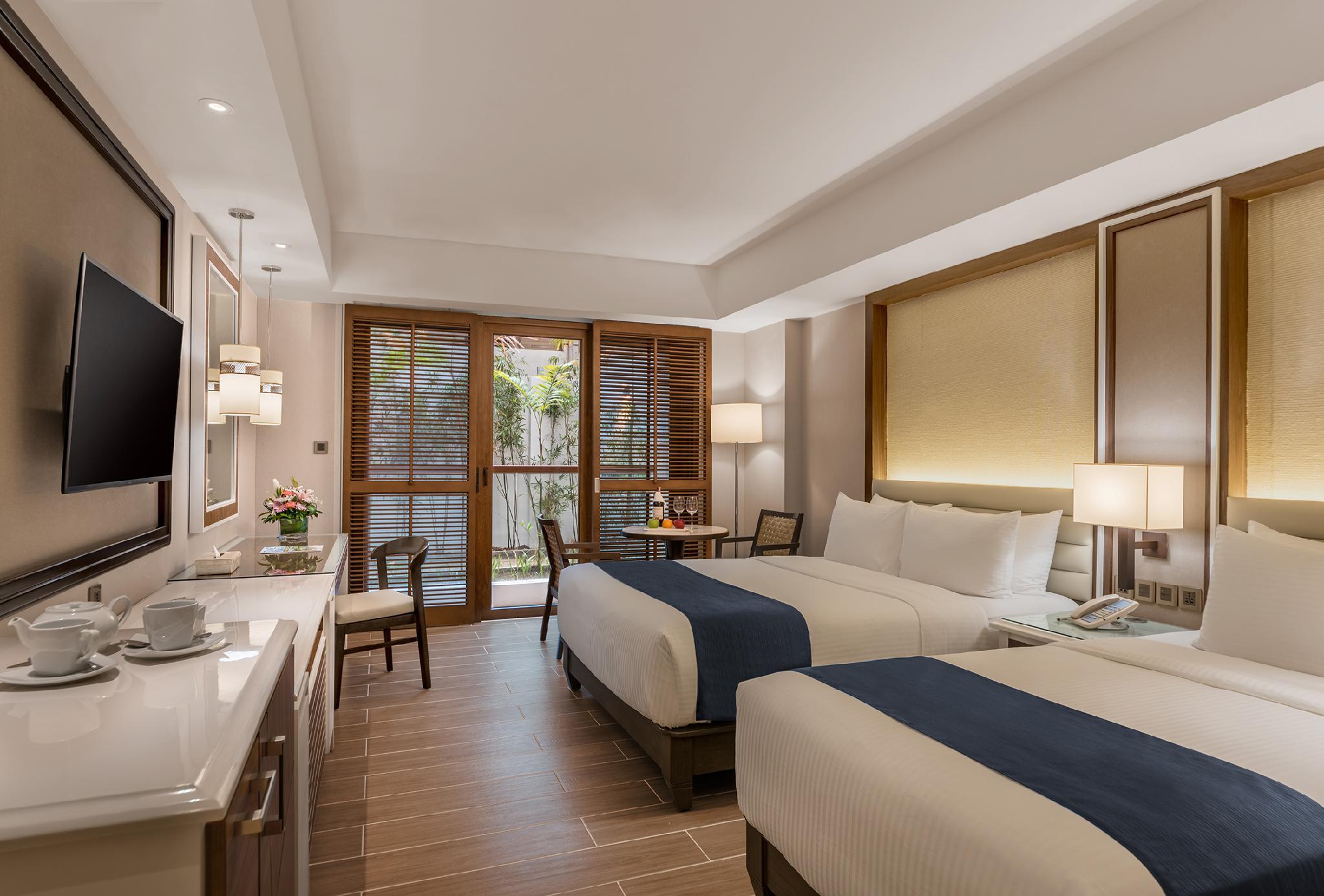 Henann Crystal Sands Resort