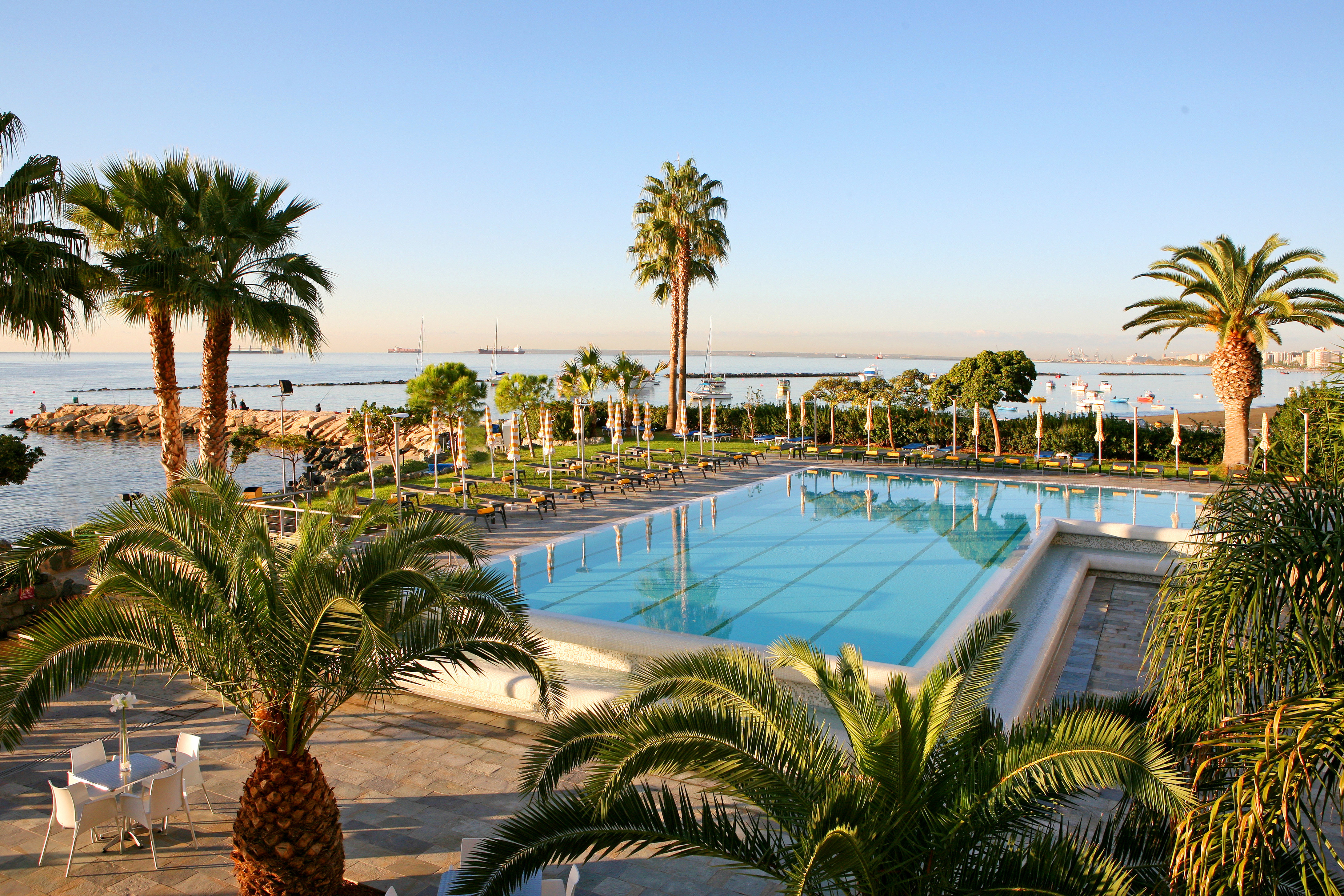 Crowne Plaza Limassol 37/75