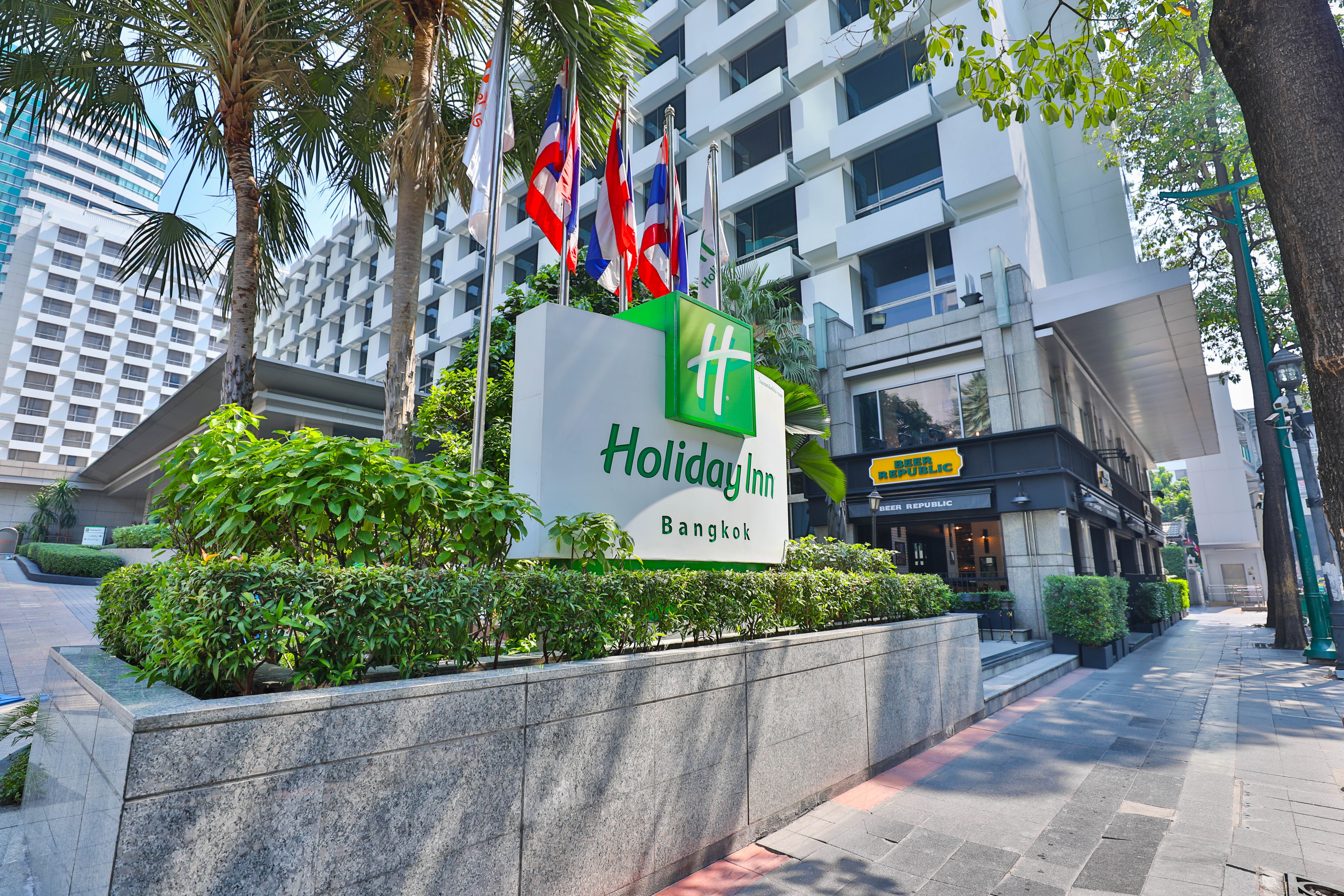 Holiday Inn Bangkok Hotel 72/76
