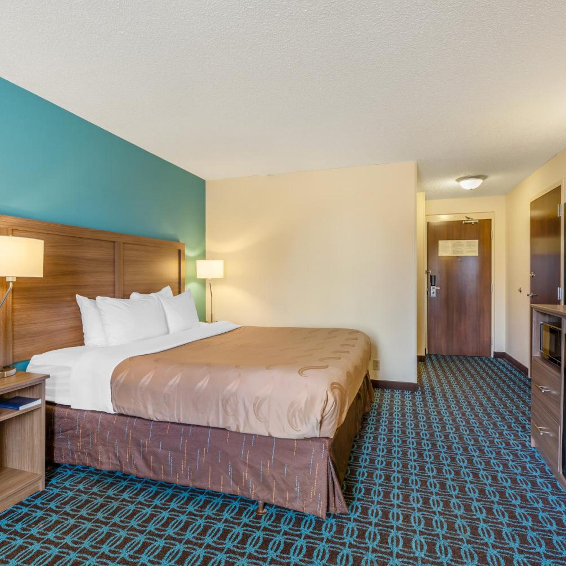 Room, King Bed, Sofa