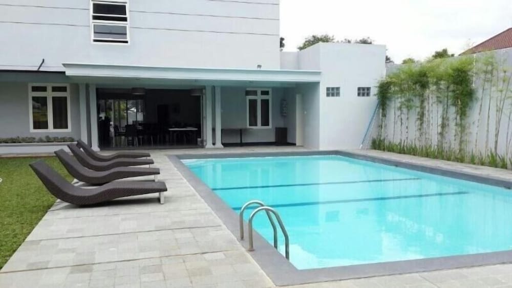 Sisingamangaraja Guest House Semarang 28/28