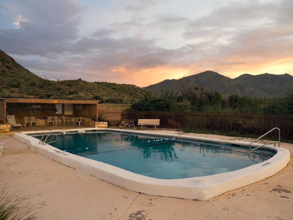Terlingua Ranch Lodge 2/64