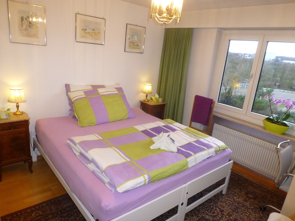 ROOM, DOUBLE BED, SHARED BATHROOM