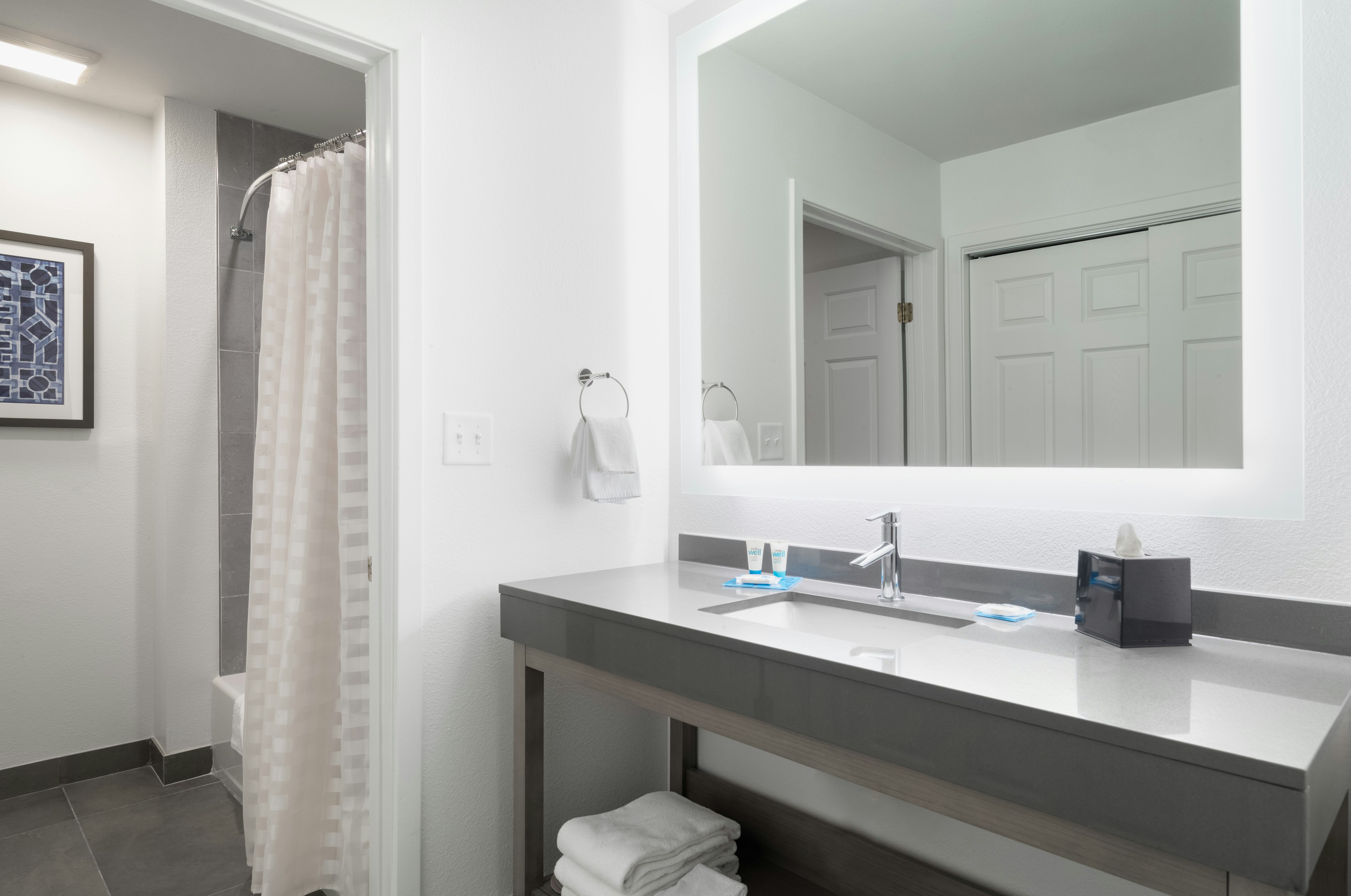HYATT house White Plains 69/74