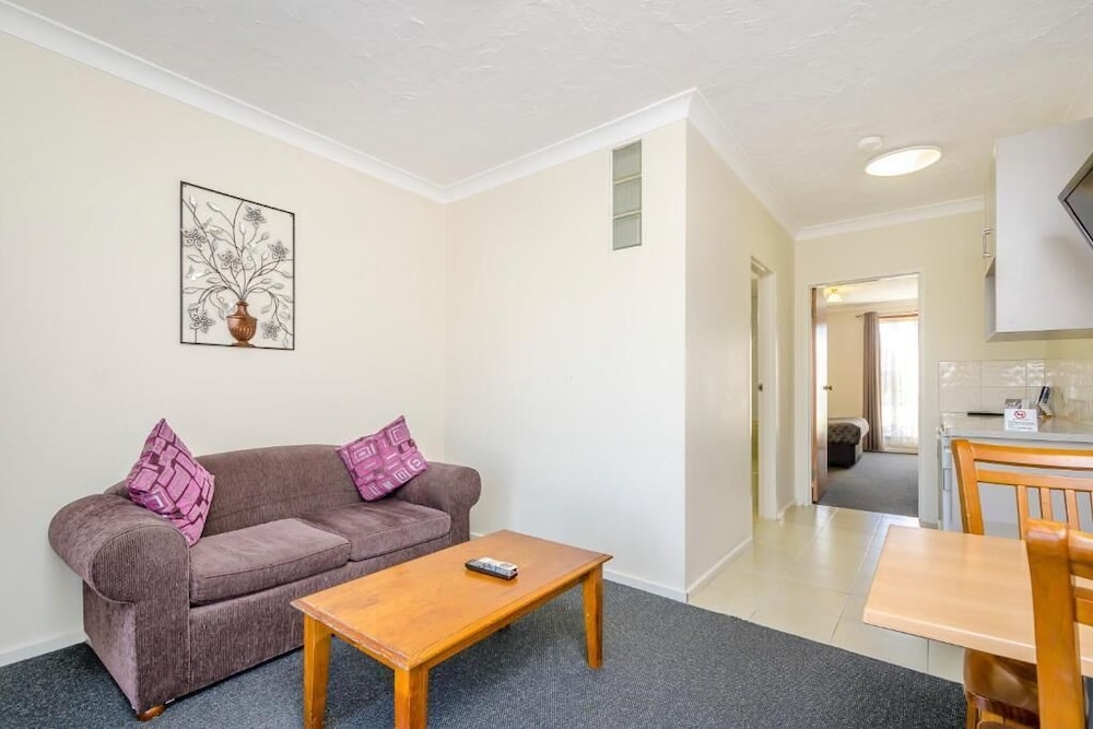 Werribee Motel & Apartments 45/63
