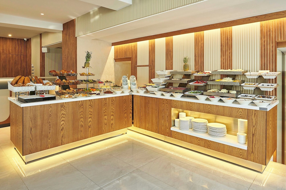 Ciragan Hotel Bosphorus Istanbul 13/68
