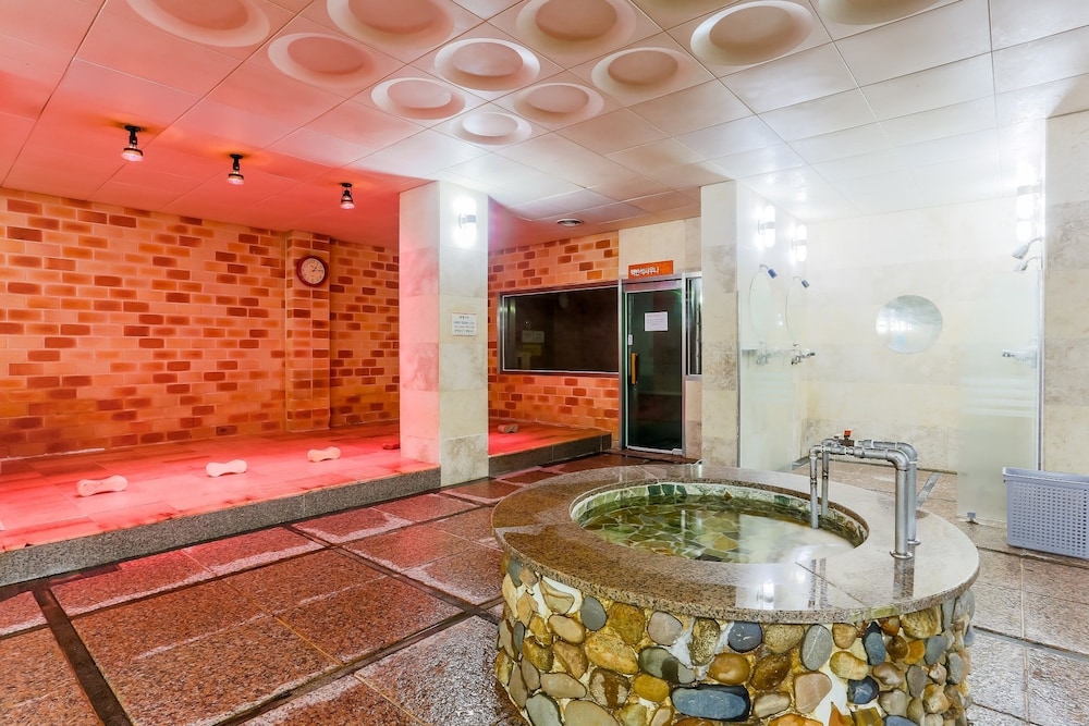 La Mer Hotel 32/50