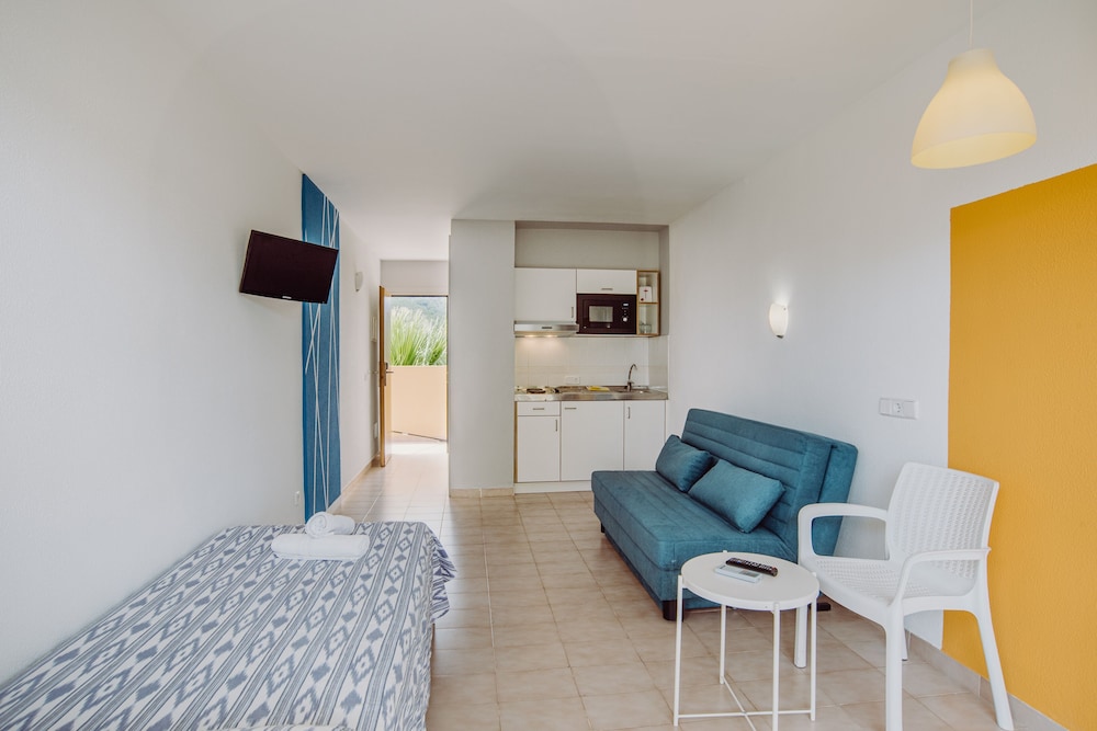 Alper Apartments 16/28