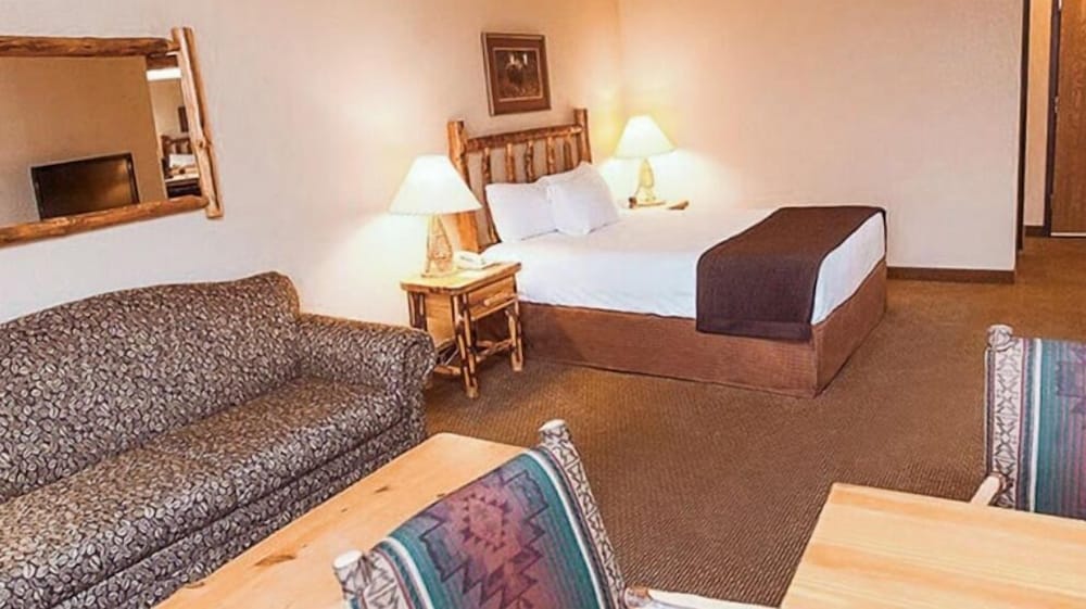 Suite, Multiple Beds, Accessible