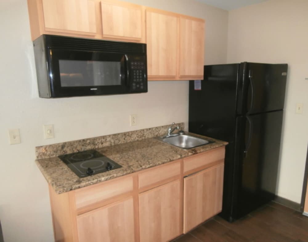 Studio6 Lenexa, KS - Overland Park 7/53