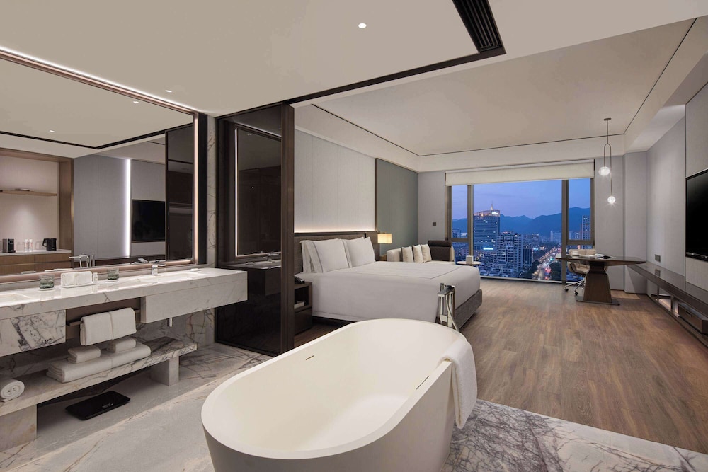 Wyndham Grand Lishui Downtown 22/26