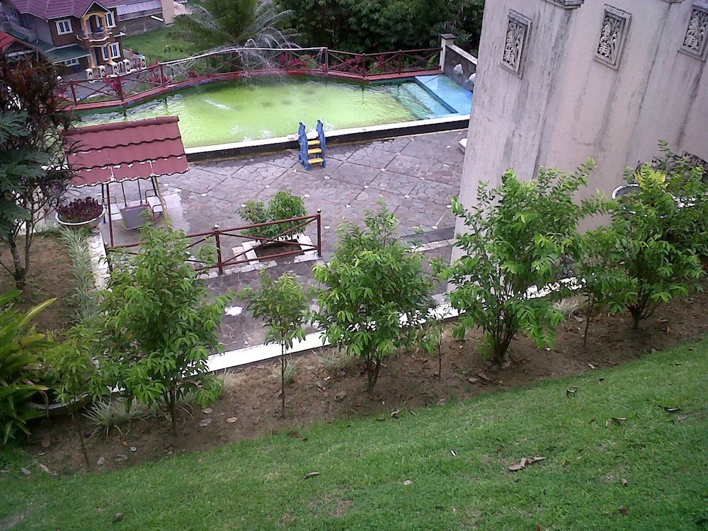 Campago Resort Hotel 47/51