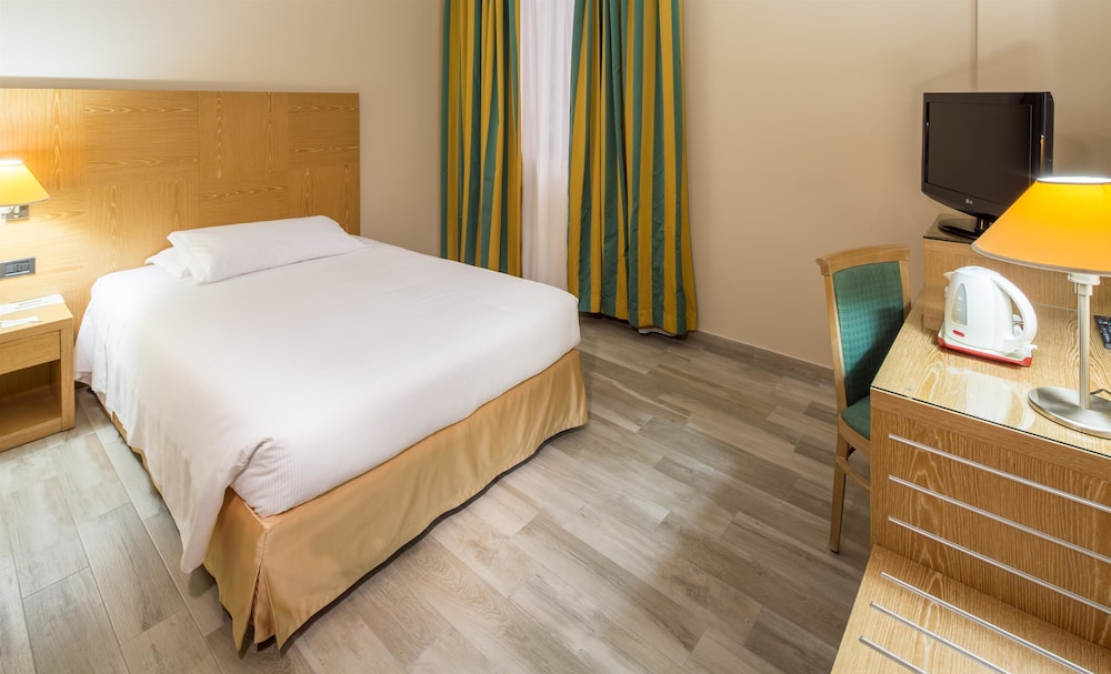 Best Western Cavalieri Della Corona Hotel 26/55