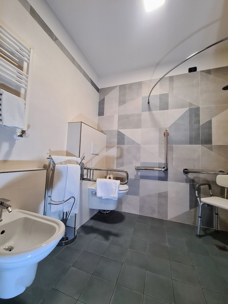 Hotel La Villetta 62/65