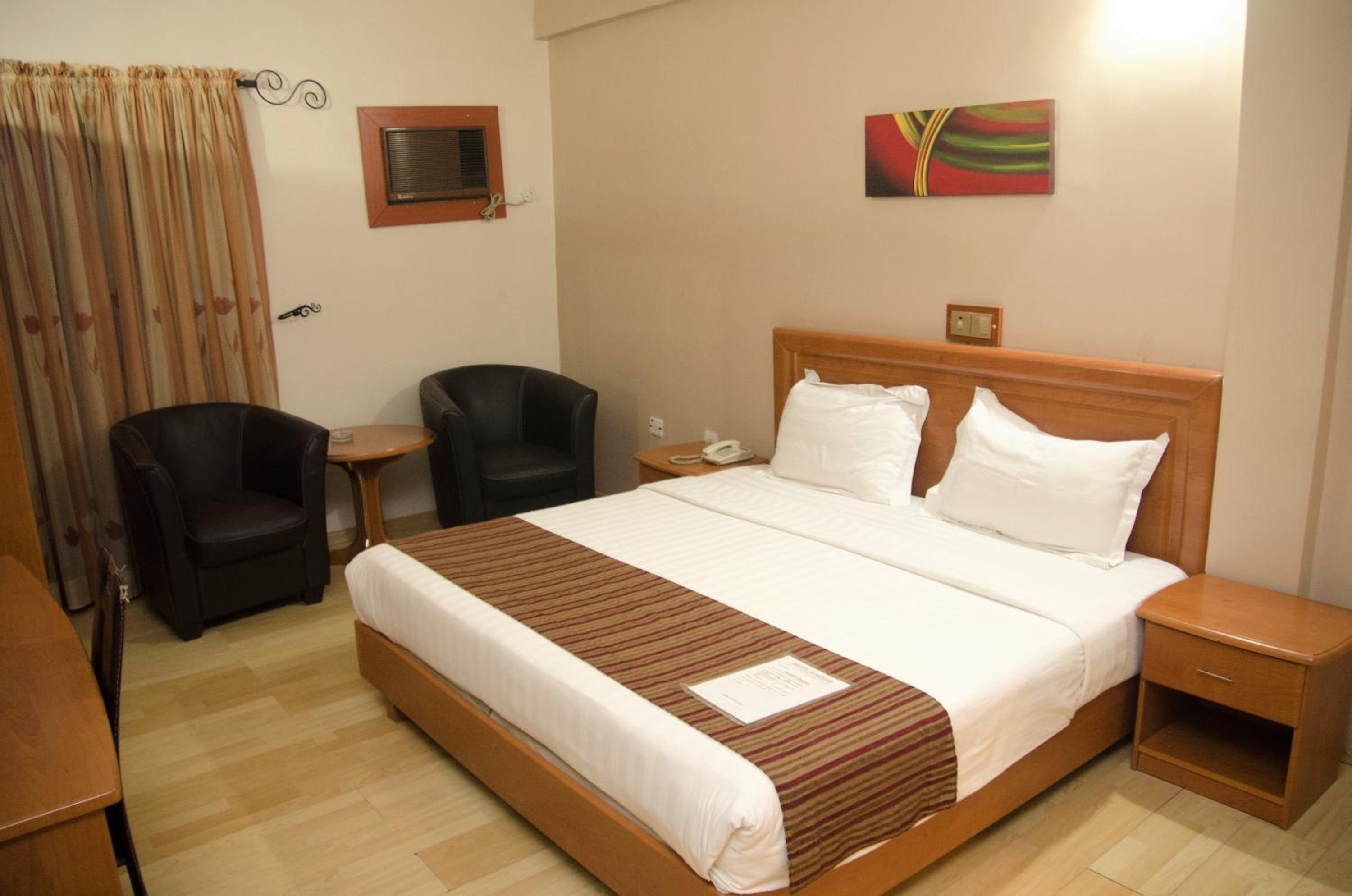 Standard, Hotel Rosebud 2/2