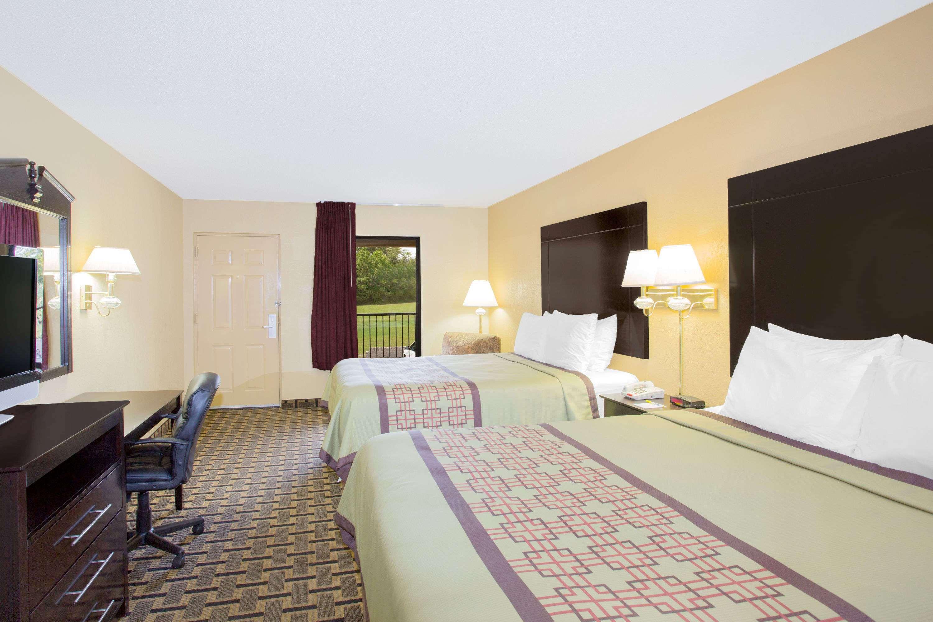 Days Inn By Wyndham Andalusia 13/20