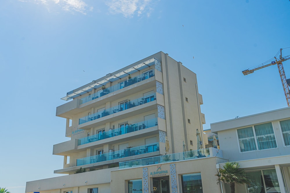 Hotel Sole 6/66